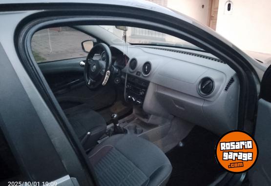 Autos - Volkswagen Voyage higlinne 2016 GNC 106000Km - En Venta