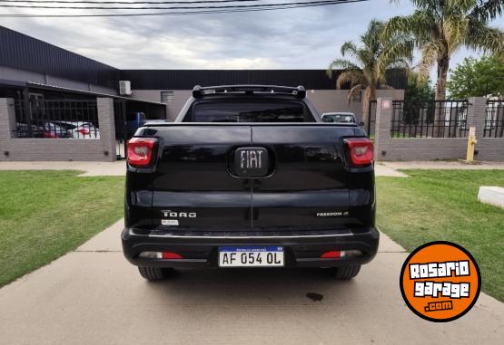 Camionetas - Fiat Toro Freedom 1.8 16V AT6 2021 GNC 130800Km - En Venta