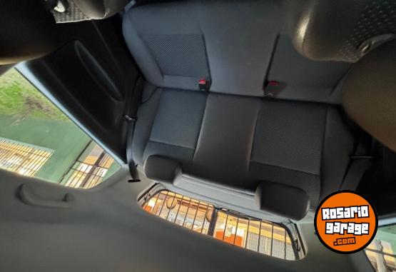 Autos - Volkswagen Gol trend 2015 Nafta 131000Km - En Venta