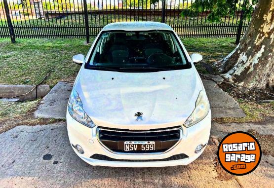 Autos - Peugeot 208 2014 Nafta 115000Km - En Venta