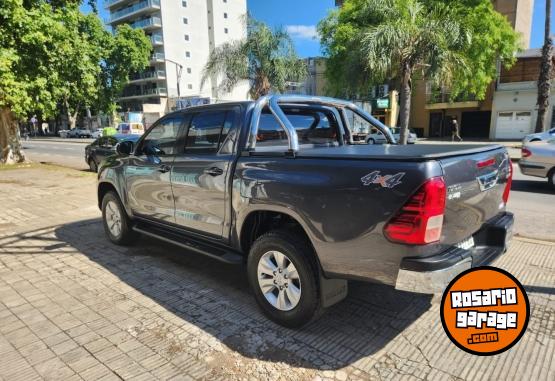 Camionetas - Toyota HILUX SRV 2.8 2016 Diesel - En Venta