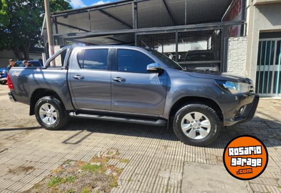 Camionetas - Toyota HILUX SRV 2.8 2016 Diesel - En Venta