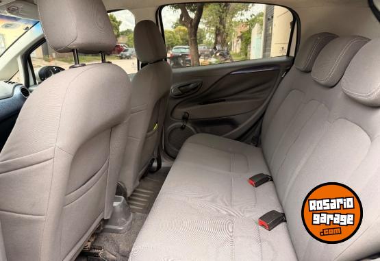 Autos - Fiat Punto Attractive 1.4 2014 GNC 170000Km - En Venta