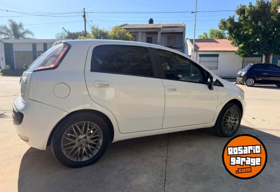 Autos - Fiat Punto Attractive 1.4 2014 GNC 170000Km - En Venta