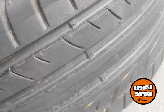 Accesorios para Autos - Oportunidad!! Vendo cubierta Dunlop sportmaxx rt 225/45/R17 - En Venta