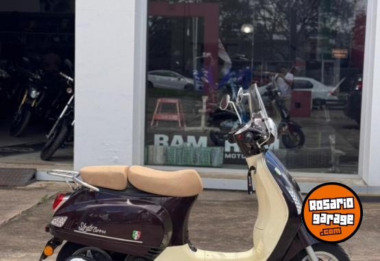 Motos - Motomel STRATO EURO 150 2023 Nafta 2500Km - En Venta