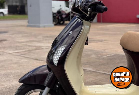 Motos - Motomel STRATO EURO 150 2023 Nafta 2500Km - En Venta