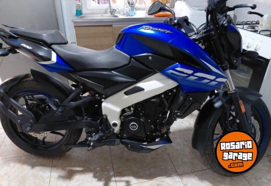 Motos - Bajaj Rouser 2023 Nafta 8400Km - En Venta
