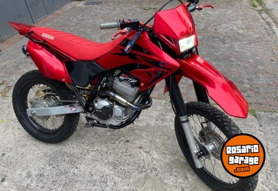 Motos - Honda Xr Tornado 2017 Nafta 10000Km - En Venta