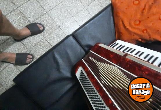 Instrumentos Musicales - Acordeon Fratti Hermosa 120 bajos - En Venta