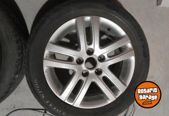 Accesorios para Autos - Llantas 16 Volkswagen Vento Impecables $350.000 las 4. NO BAJO PRECIO - En Venta