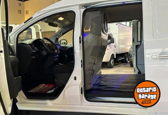 Utilitarios - Shineray 2.0 NAFTA M/T M7 FURGON 2025 Nafta 0Km - En Venta