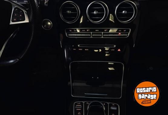 Autos - Mercedes Benz GLC 300 2018 Nafta 172000Km - En Venta