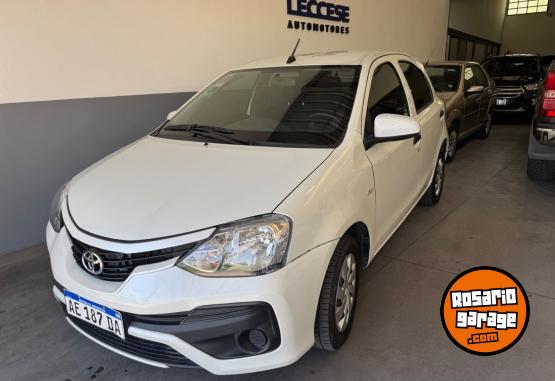 Autos - Toyota Etios 2020 Nafta 60000Km - En Venta