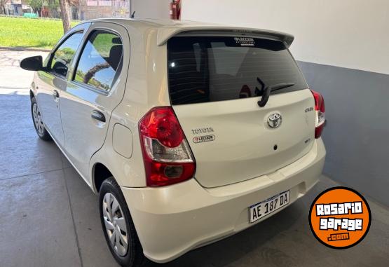 Autos - Toyota Etios 2020 Nafta 60000Km - En Venta