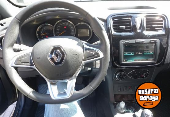 Autos - Renault Logan intens 1.6 2023 Nafta 22383Km - En Venta