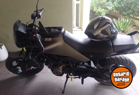 Motos - Husqvarna Svartpilen 250 2025 Nafta 2950Km - En Venta