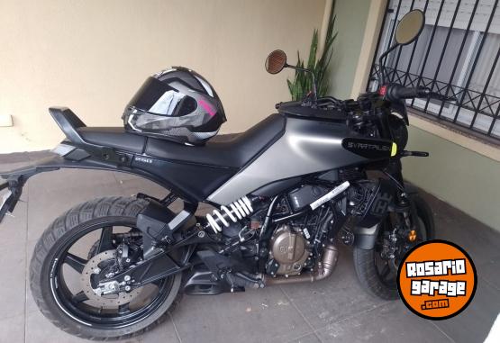 Motos - Husqvarna Svartpilen 250 2025 Nafta 2950Km - En Venta