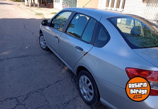 Autos - Renault Symbol 2012 GNC 245000Km - En Venta