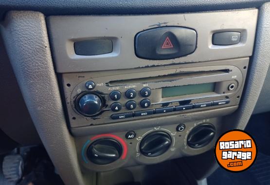 Autos - Renault Symbol 2012 GNC 245000Km - En Venta