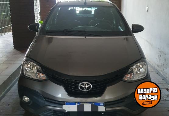 Autos - Toyota Etios 2020 Nafta 93000Km - En Venta