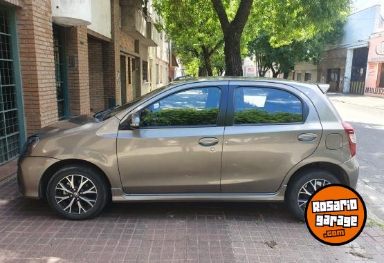Autos - Toyota Etios 2020 Nafta 93000Km - En Venta