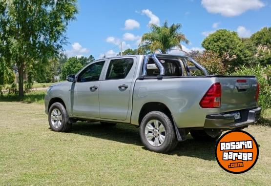 Camionetas - Toyota Hilux Dx 2016 Diesel 250000Km - En Venta