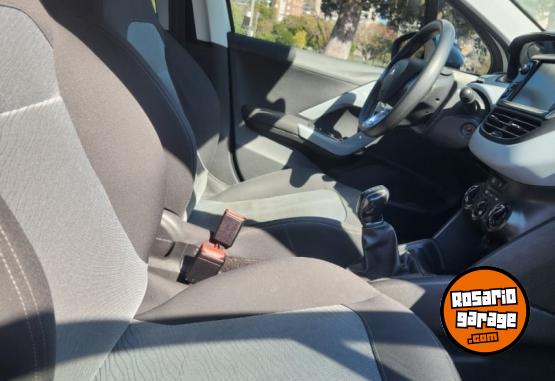 Autos - Peugeot 208 allure 1.5 touchscren 2014 Nafta 74000Km - En Venta