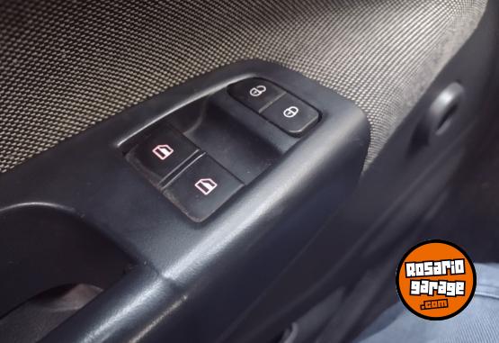 Autos - Volkswagen Voyage 1.6 2014 Nafta 84000Km - En Venta