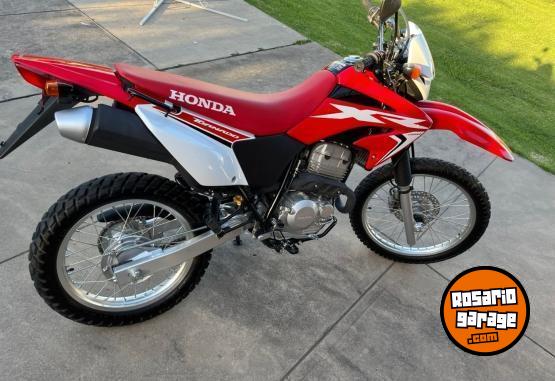 Motos - Honda Tornado 2022 Nafta 4300Km - En Venta