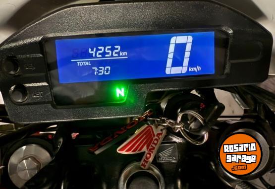 Motos - Honda Tornado 2022 Nafta 4300Km - En Venta