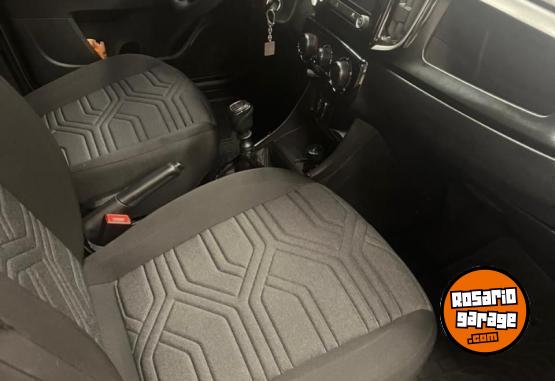 Camionetas - Fiat Strada Freedom 2024 Nafta 25000Km - En Venta