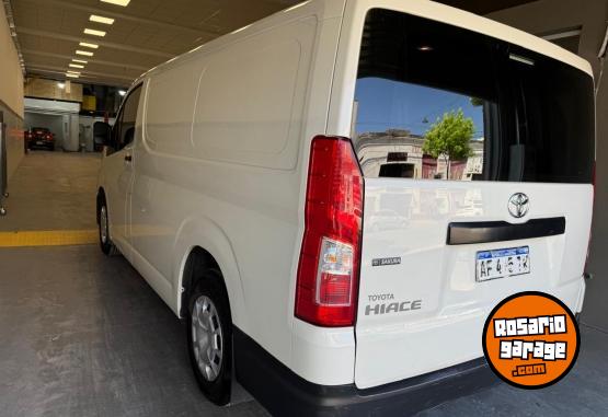 Utilitarios - Toyota Hiace H1L1 2022 Diesel 70000Km - En Venta