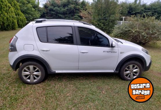 Autos - Renault Sandero Stepway 2014 GNC 118000Km - En Venta