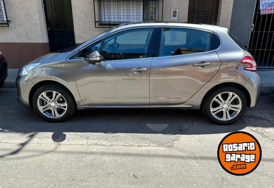 Autos - Peugeot 208 Feline 2013 Nafta 46000Km - En Venta