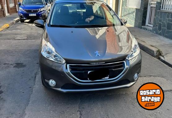 Autos - Peugeot 208 Feline 2013 Nafta 46000Km - En Venta