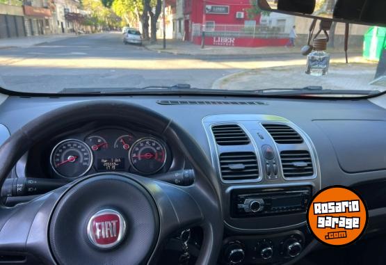 Autos - Fiat Palio Atractive 2017 GNC 206000Km - En Venta