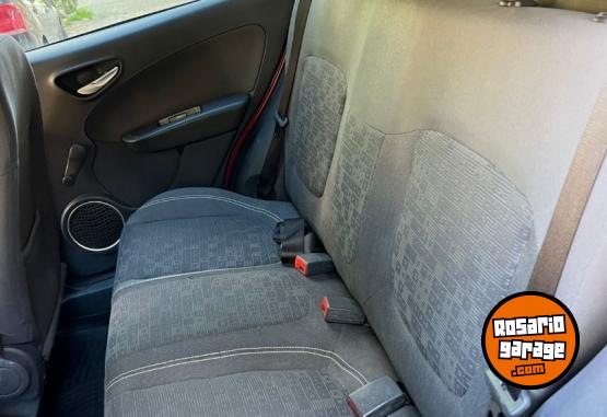 Autos - Fiat Palio Atractive 2017 GNC 206000Km - En Venta