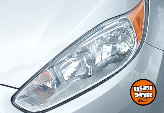 Accesorios para Autos - Capot,espejos,ópticas,faros traseros - En Venta