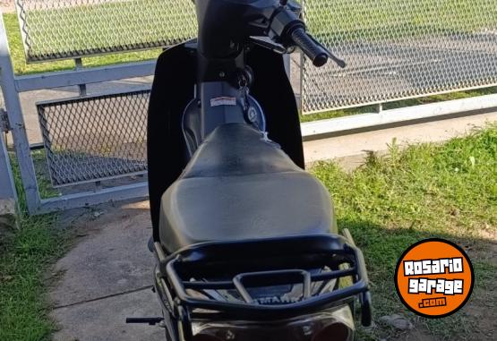 Motos - Yamaha Crypton 110 2017 Nafta 23600Km - En Venta