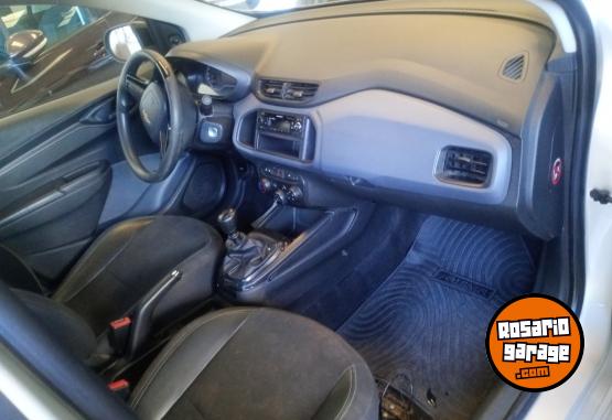 Autos - Chevrolet Onix 2021 Nafta 76000Km - En Venta