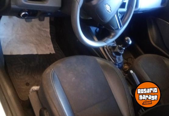 Autos - Chevrolet Onix 2021 Nafta 76000Km - En Venta