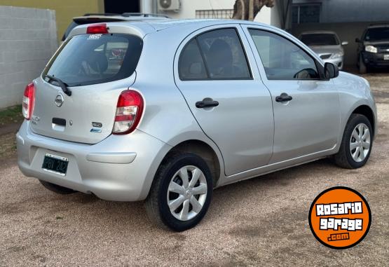 Autos - Nissan March 1.6 pure drive 2015 Nafta 128000Km - En Venta