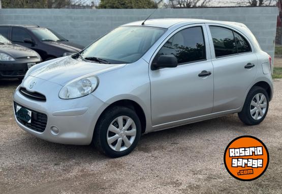 Autos - Nissan March 1.6 pure drive 2015 Nafta 128000Km - En Venta