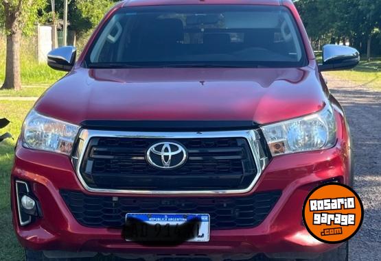 Camionetas - Toyota Hilux SRV 2019 Diesel 185000Km - En Venta