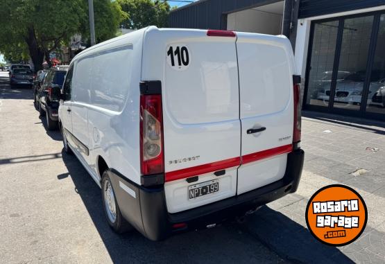 Utilitarios - Peugeot Expert 2014 Diesel 180000Km - En Venta
