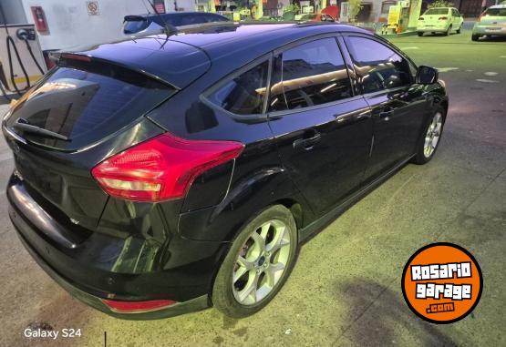Autos - Ford Focus 2.0 SE plus 2016 Nafta 124000Km - En Venta