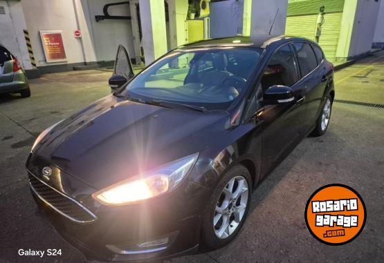 Autos - Ford Focus 2.0 SE plus 2016 Nafta 124000Km - En Venta