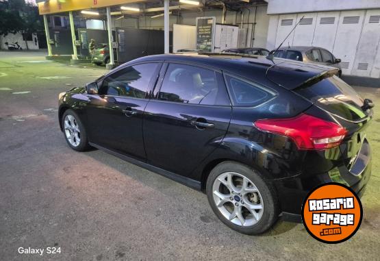 Autos - Ford Focus 2.0 SE plus 2016 Nafta 124000Km - En Venta