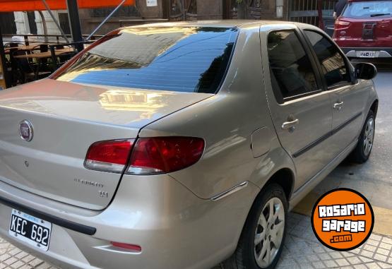 Autos - Fiat Siena 2011 GNC 181000Km - En Venta